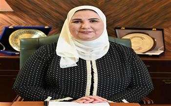 وزيرة التضامن: استمرار عمل الخط الساخن لعلاج مرضى الإدمان في عيد الفطر