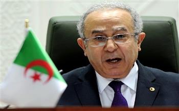وزير الخارجية الجزائري يبحث مع لافروف محاور التعاون بين الجزائر وروسيا