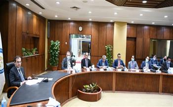 «الملا» يستعرض جهود تنمية الموانئ المصرية وتطويرها مع سفير الاتحاد الأوروبي
