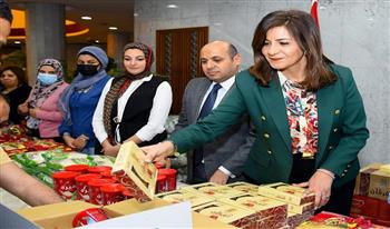 وزيرة الهجرة تشارك مؤسسة مصر الخير في تعبئة كراتين حملة «إفطار صائم»