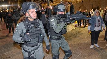 الاحتلال الاسرائيلي يعتقل مُحافظ القدس ويجدد غلق 28 مؤسسة فلسطينية بالمدينة