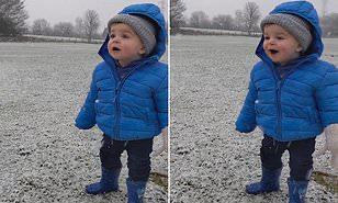 رد فعل مؤثر لطفل بعد مشاهدة تساقط الجليد لأول مرة ..فيديو
