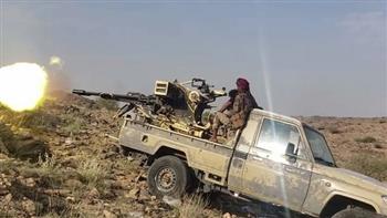 الجيش اليمني يتصدى لهجوم مدرع من قبل الحوثيين في جبهة لعيرف