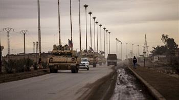 "سانا": عشرات الآليات الأمريكية تنقل النفط والقمح المسروق من سوريا نحو العراق