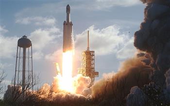 إطلاق صاروخ "فالكون" يحمل على متنه أربعة سياح فضاء