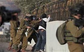 الاحتلال الإسرائيلي يعتقل عشرة فلسطينيين من أنحاء مُتفرقة بالضفة الغربية