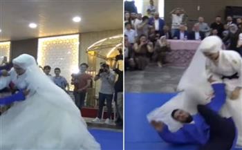 أسقطته أرضًا.. عروس تركية تضرب زوجها يوم الزفاف (فيديو)