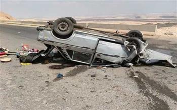 مصرع 3 أشخاص وإصابة 13 آخرين في حادث سير عند طريق سوهاج ــ البحر الأحمر