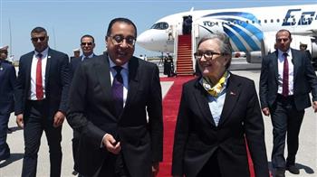 رئيسة الحكومة التونسية تستقبل مدبولي بمطار قرطاج