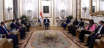 رئيس الوزراء يستقبل مجلس «اتحاد المصارف العربية».. ويتطلع لمزيد من التعاون