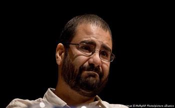 نقل علاء عبد الفتاح إلى مركز الإصلاح والتأهيل بوادي النطرون 