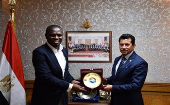 «صبحي» يبحث مع وزير الشباب والرياضة الغاني تعزيز أطر التعاون المشترك