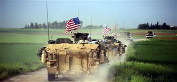 القوات الأمريكية تدخل 70 آلية محملة بالذخائر من العراق إلي سوريا