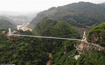 «التنين الأبيض» افتتاح أطول جسر زجاجي للمشاه بالعالم في فيتنام 