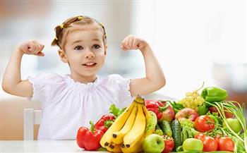 استشاري تغذية يحدد أفضل غذاء الأطفال من عمر 8 إلى 12 عامًا