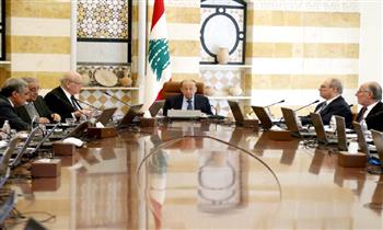 الحكومة اللبنانية تقر استراتيجية النهوض المالي وترفع تعرفة الاتصالات بآخر اجتماع قبل التحول لتصريف الأعمال