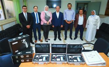 صناع الخير و أوركيديا يهديان قسم رمد طب الإسكندرية 3 أجهزة قياس ضغط العين
