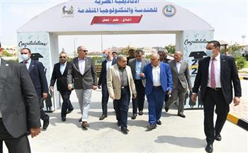 وزير الدولة للإنتاج الحربي يتفقد الأكاديمية المصرية للهندسة والتكنولوجيا المتقدمة