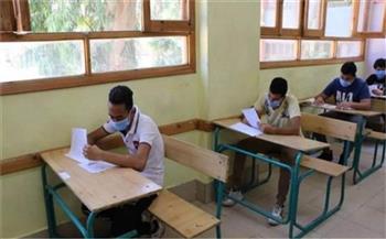 «أولياء أمور مصر»: امتحانات الأحياء والمنطق للصف الثاني الثانوي خالية من التعقيدات