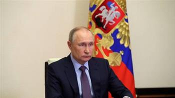 بوتين: الاقتصاد الروسي سيظل منفتحا