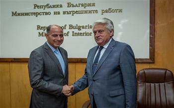 السفير المصري يبحث مع وزير الداخلية البلغاري مكافحة الإرهاب والفكر المتطرف