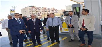 محافظ بورسعيد يتفقد محطة وقود الضواحي المتكاملة 