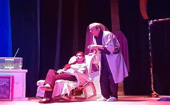 العرض المسرحي «طرح الحرير» على مسرح قصر ثقافة توشكى