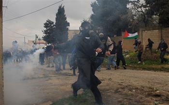 إصابة 4 شبان فلسطينيين بالرصاص والعشرات بالاختناق خلال قمع الاحتلال الإسرائيلي لمسيرة كفر قدوم