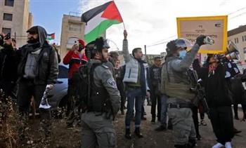 إصابة مواطنين خلال تصدي الفلسطينيين لهجوم المستوطنين الإسرائليين على بلدة برقة