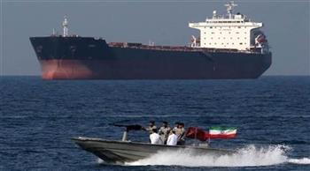 البحرية الأمريكية: نبحث الأنباء بشأن مصادرة إيران ناقلتي نفط يونانيتين