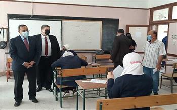 محافظ شمال سيناء يتفقد امتحانات الدبلومات الفنية وانتظام امتحانات الشهادات بالمحافظة