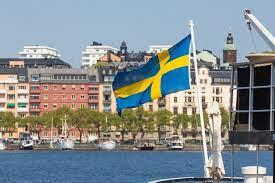 السويد تعلن إعادة فتح سفارتها في كييف