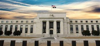 "الفيدرالي الأمريكي" يقرر رفع معدل الفائدة نصف نقطة مئوية وهي أكبر زيادة منذ عام 2000