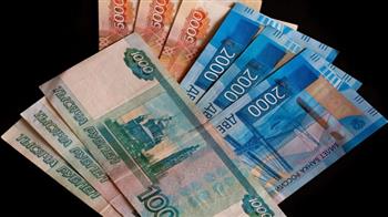 الروبل الروسي يواصل تعزيز مكاسبه أمام الدولار واليورو