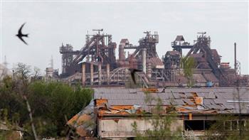 وسائل إعلام روسية : إجلاء 12 مدنيا بينهم أطفال عن مصنع "آزوفستال" في ماريوبول