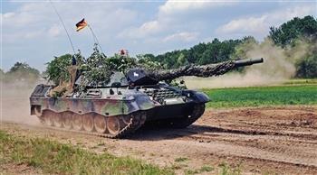 بولندا تتهم ألمانيا بالتهرب من تسليمها دبابات "ليوبارد"