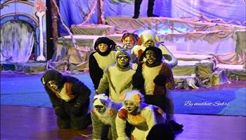 «قطيط» عرض مسرحي بالليلة العاشرة للمهرجان الختامي لفرق الأقاليم