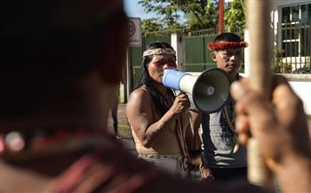 السكان الأصليون في الإكوادور يتظاهرون ضد ارتفاع أسعار الوقود