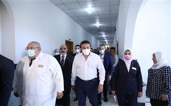 القائم بأعمال وزير الصحة يتفقد مستشفى رأس التين العام وجمال عبدالناصر