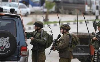 الاحتلال الاسرائيلي يعتقل أسيرا سابقا وشابا آخر على حاجزين عسكريين قرب جنين