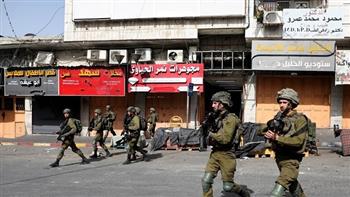 الجيش الإسرائيلي يعتقل 11 فلسطينيا ويصادر أموالا من الضفة