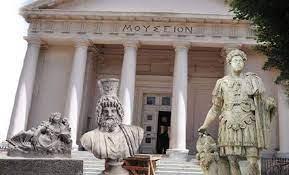 وزير الآثار يتفقد المتحف اليوناني الروماني في الإسكندرية