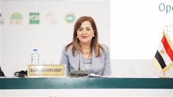 وزيرة التخطيط تشيد بدور البنك الإسلامي في دعم أعضائه خلال جائحة كورونا