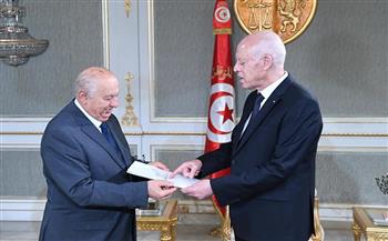 الرئيس التونسي يتسلم مسودة الدستور الجديد