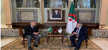 محادثات ثنائية بين وزير الخارجية الجزائري والأمين العام للجامعة العربية