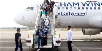 وصول أول رحلة طيران إلى مطار اللاذقية السوري بعد تحويل مسار الرحلات من دمشق