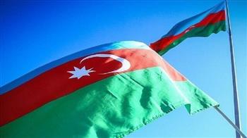 أوزبكستان وأذربيجان تتفقان على تأسيس صندوق استثماري