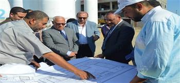 محافظ بورسعيد يتابع سير العمل في إنشاء مصنع إنتاج الغازات