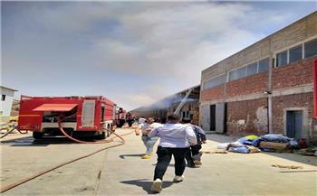 إصابة 14 عاملا في حريق شب بمصنع للمنسوجات بالشرقية