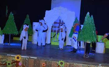 بحضور لجنة التحكيم العرض المسرحي «بلد العصفور» في ديوان عام المحافظة